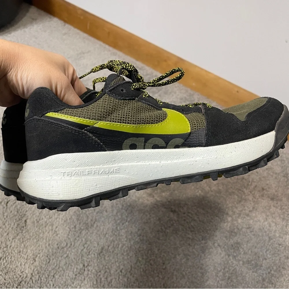 Nike ACG‎ Lowcate Cargo Khaki MossTrail Running Sneaker Men’s 6.5 Women 8